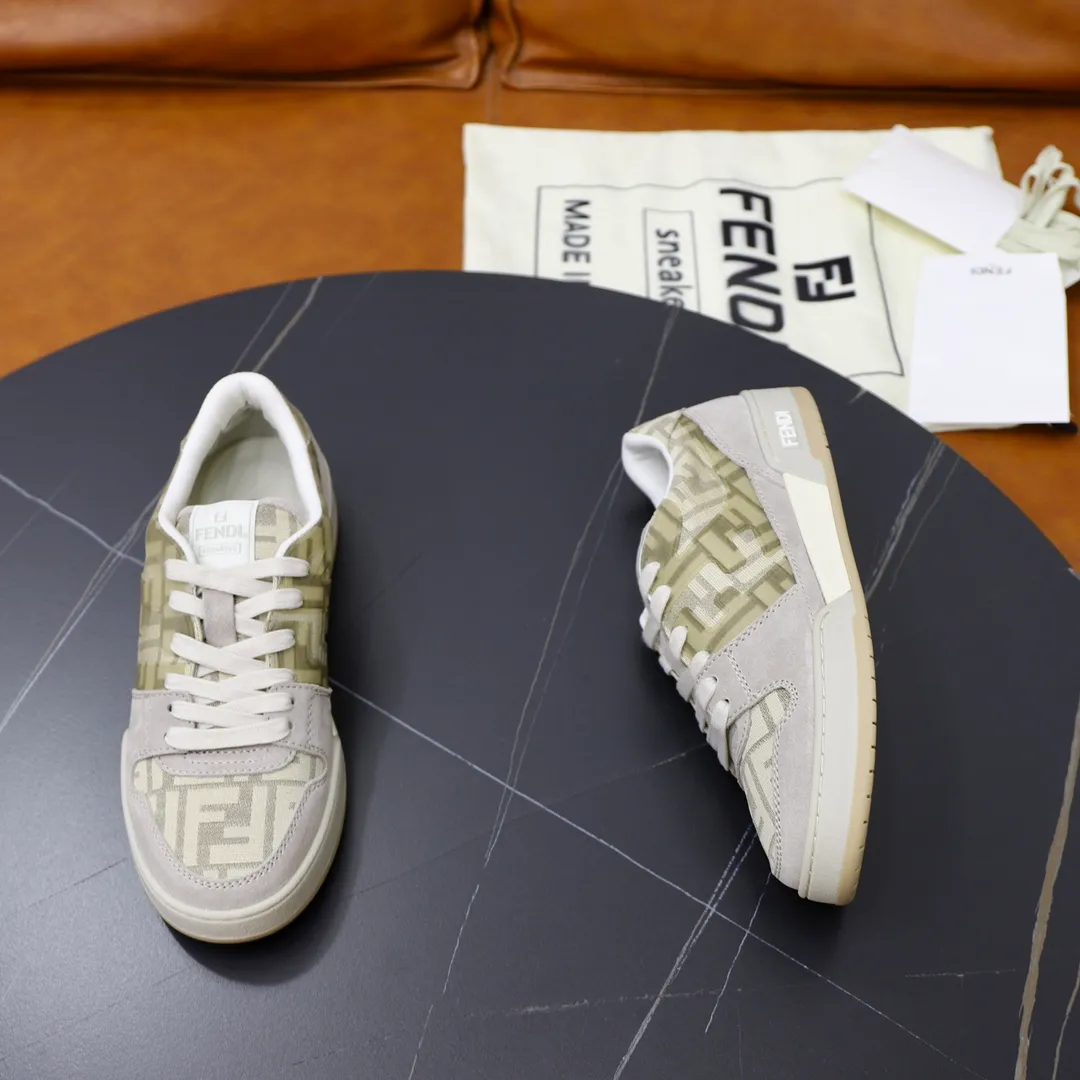 Ex-factory price: 580🔥Couple model (top original order) Brand: FENDI Size: 35-44 (customized for men 38 and 45) Grade: original order quality high version Material: imported original cowhide stitching➕ high-quality and comfortable lining original TPU lightweight non-slip outsole Style category: travel fashion casual shoes versatile trend